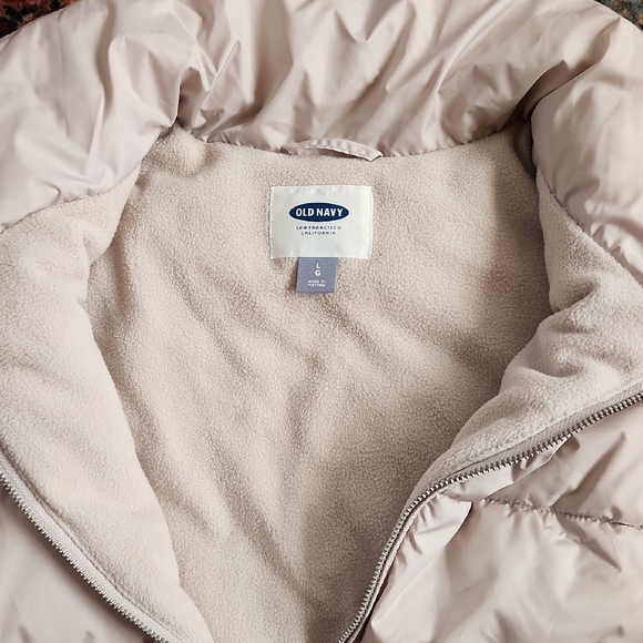 Old Navy Cream Puffer Vest - Picture 2 of 4